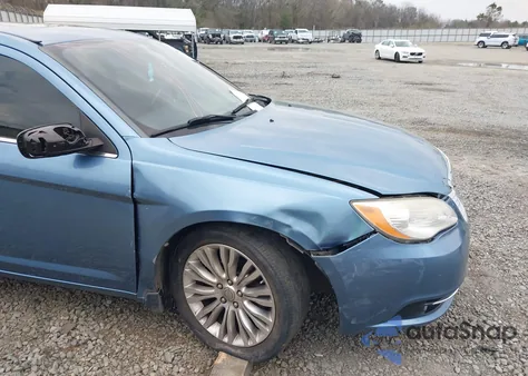 2011 Chrysler 200 Limited z USA, uszkodzony, nr VIN 1C3BC2FB8BN583075